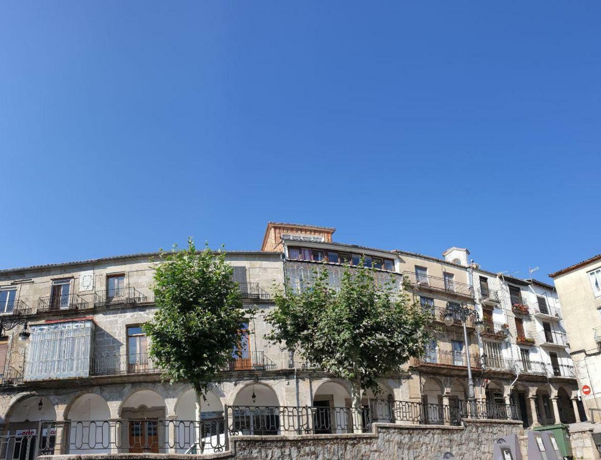 Portales De Pizarro Apartment Béjar Exterior photo